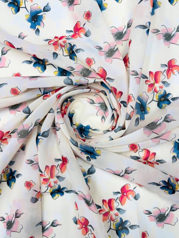 Discover the art of fabric with Delight Fab’s latest printed collection! 🌸🎨